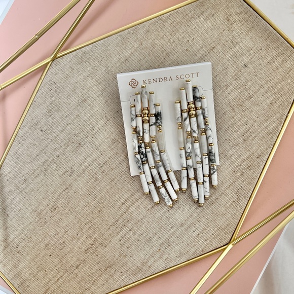 NWT Kendra Scott Ember Gold Statement Earrings in White Howlite - Picture 2 of 4